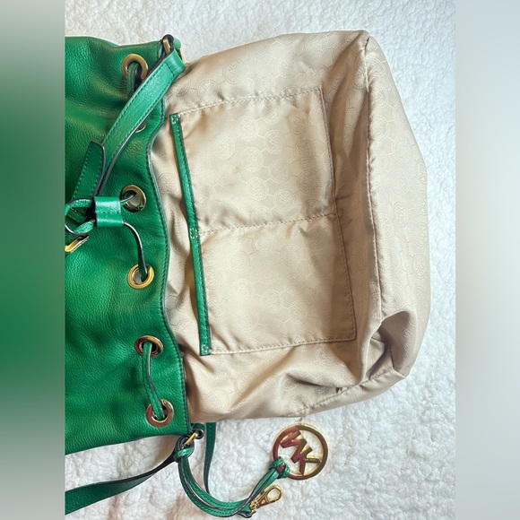 MK Bucket Bag - Picture 11 of 15